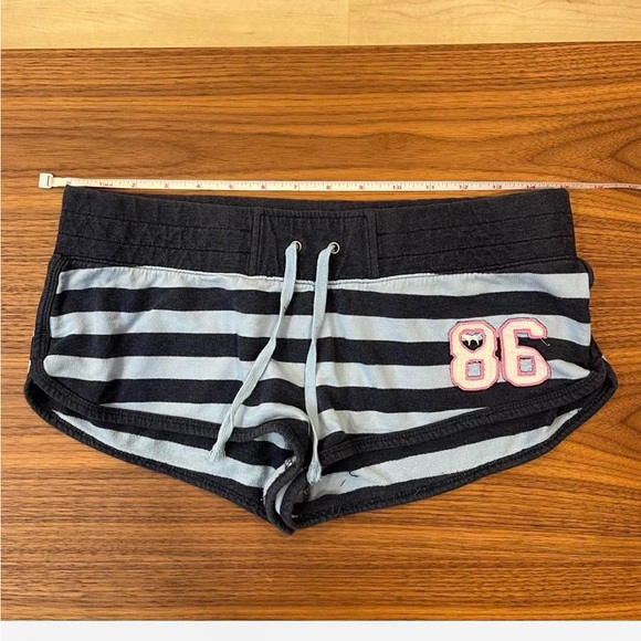 ISOOO! PINK Victoria's Secret Striped Hoodie and Shorts Set - Picture 2 of 2